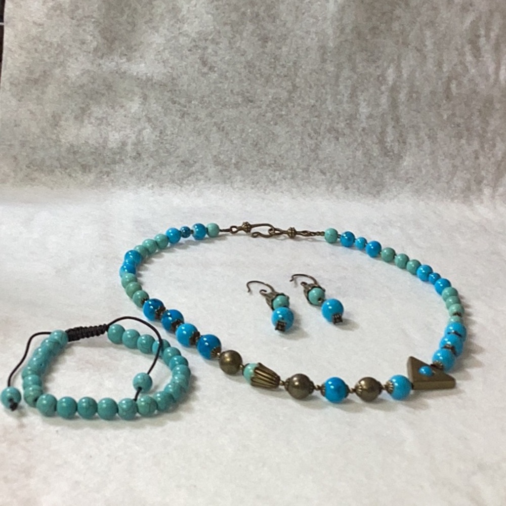 Complete Set:Turquoise Necklace ,Bracelet ,Earrings
